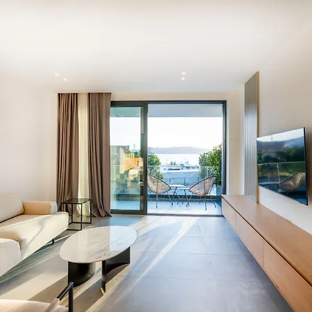 アパートホテル Akana Loft 4*