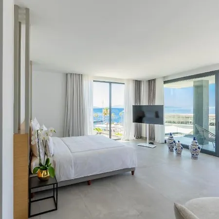 Akana Loft Aparthotel