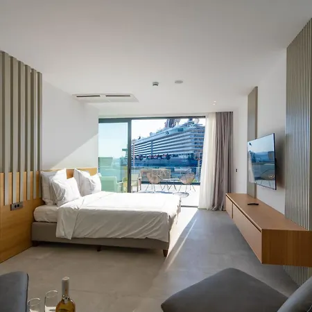 Akana Loft Aparthotel