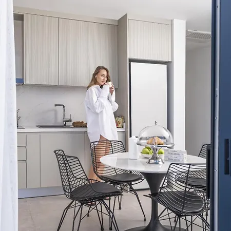 Akana Loft Aparthotel